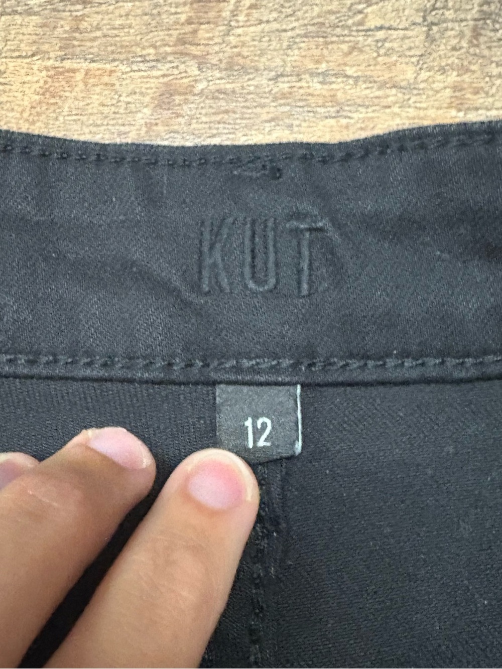 NWT Kut From The Kloth Black High Rise Shorts Size 12 - Picture 2 of 4